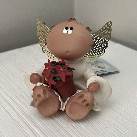 🎄 Angel Cheeks Christmas Figurines – Set of 5 🎁 - Picture 6 of 9